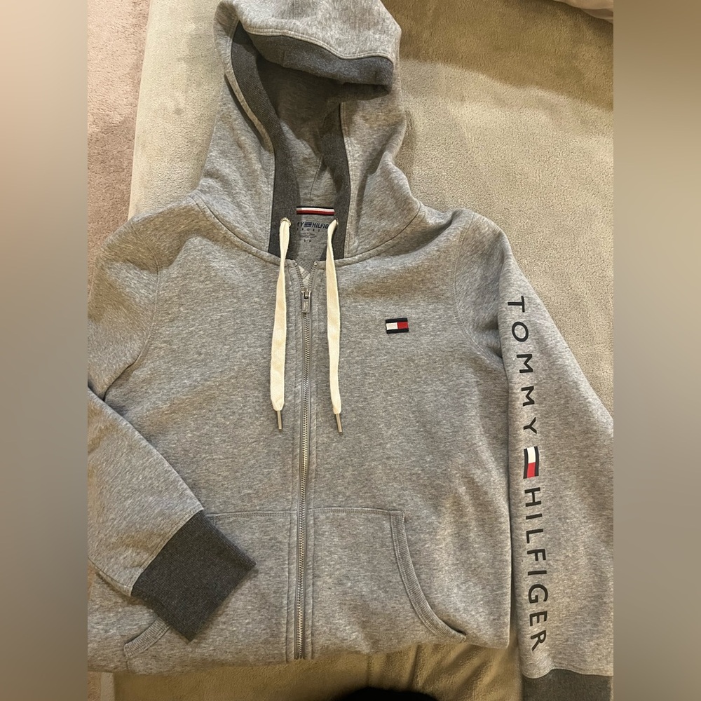Tommy Hilfiger Light Gray Full-Zip Hoodie with Logo Sleeve